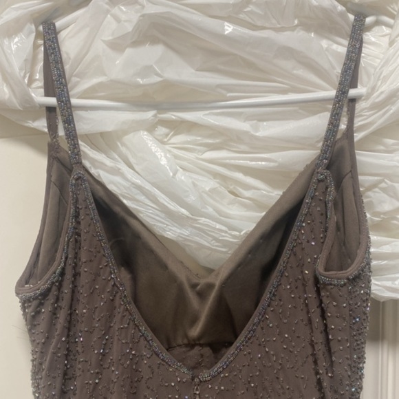 Grey detailed dress - Picture 6 of 9